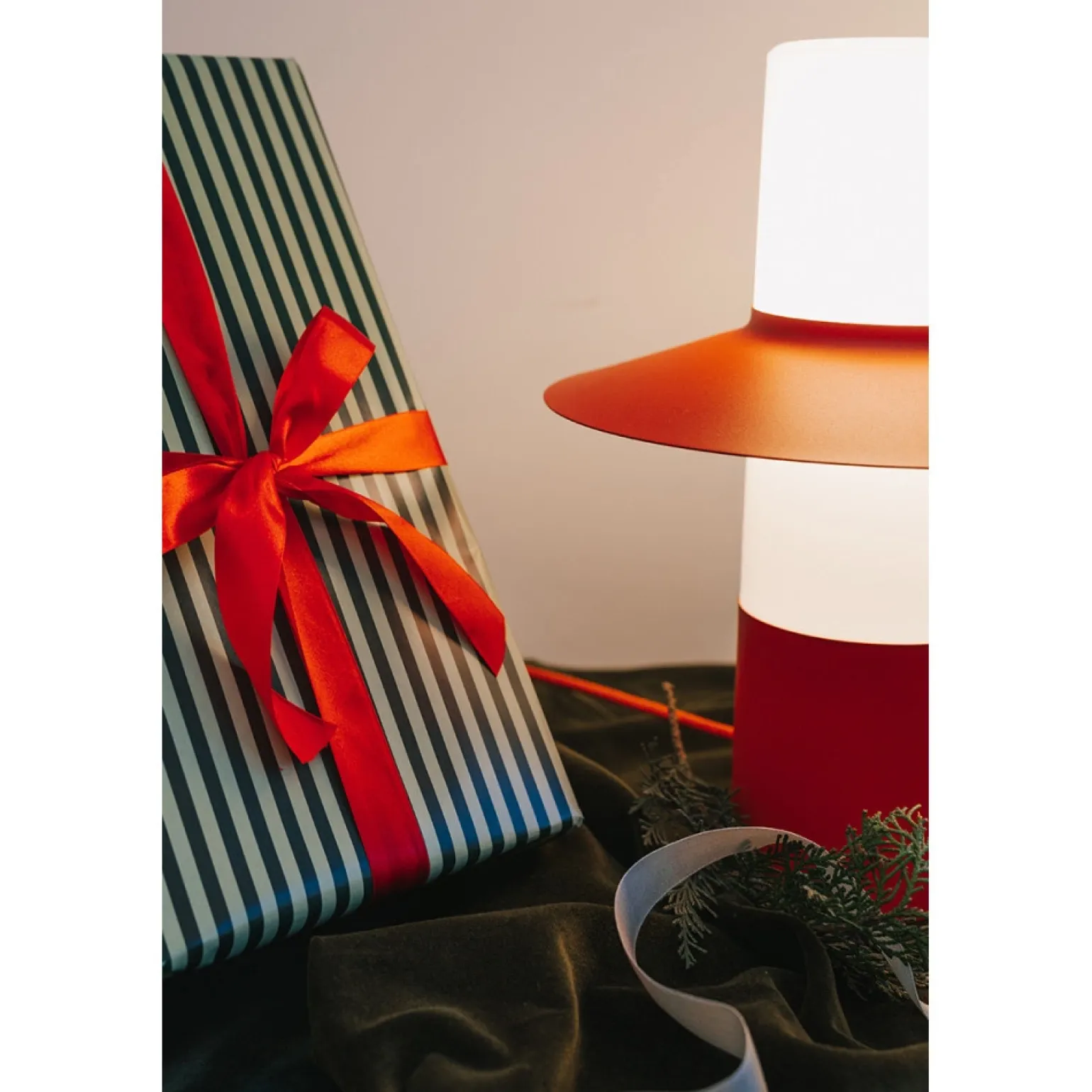 CAPONIO ST biała lampa stołowa (CPS111P1) - Ummo