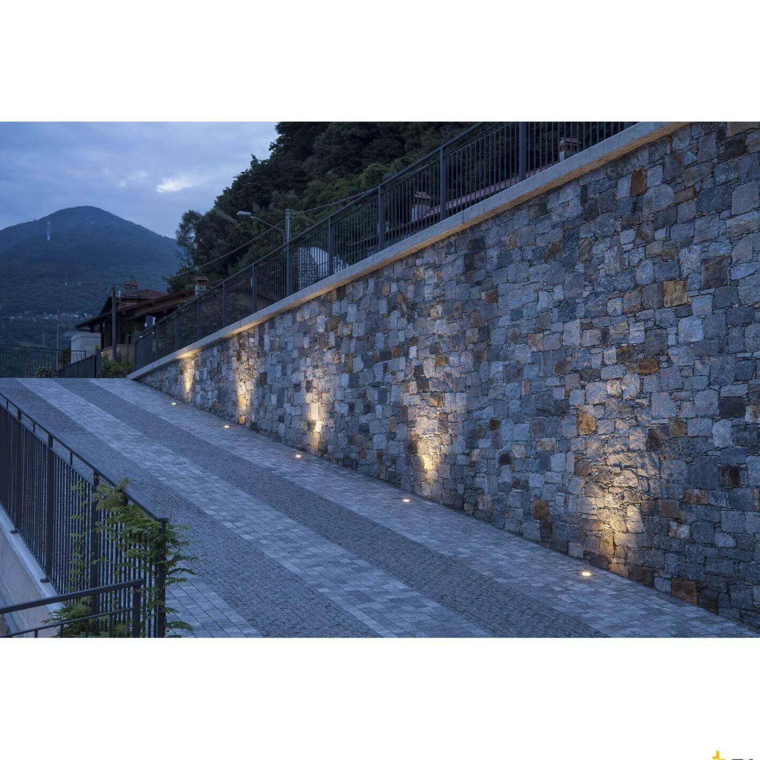 DASAR® M, lampa gruntowa do wbudowania, okrągła pokrywa, łącznie z zasilaczem DALI ze stali nierdzewnej (1007810) - SLV