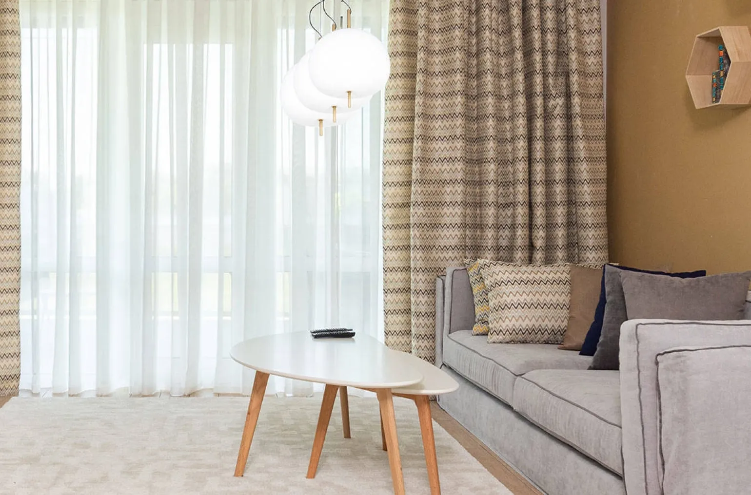 Ekskluzywna lampa LED wisząca złoto biała Apple CL3 Altavola Design (LA058/CL3 ) - ALTAVOLA DESIGN