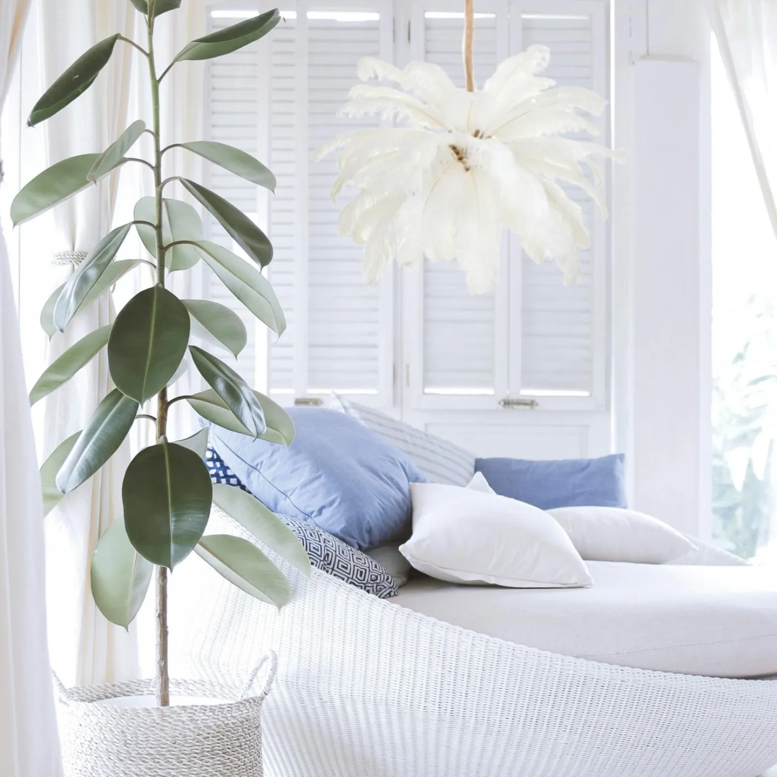 Ekskluzywna lampa wisząca z piórami EMU pióra białe 100 cm (ST-DN127 white) - Step into Design