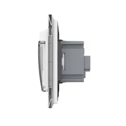 Gniazdo z bolcem 230V 16A z czarnym panelem szklanym i nakładką bryzgoszczelną (VL-W01FRNW-62) LIVOLO