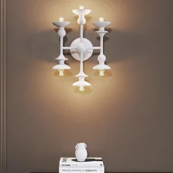 Kinkiet Cadence - 6 źródeł światła - Antyczna biel (QN-CADENCE-6WB-WHT) - Quintiesse