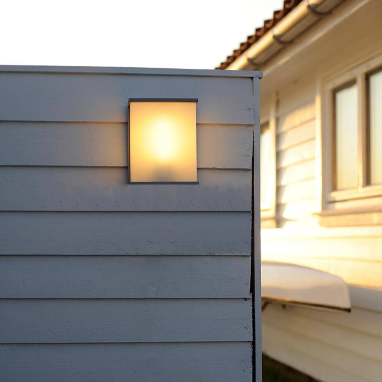 Kinkiet zewnętrzny Torsten (TORSTEN-TALL) - Elstead Lighting