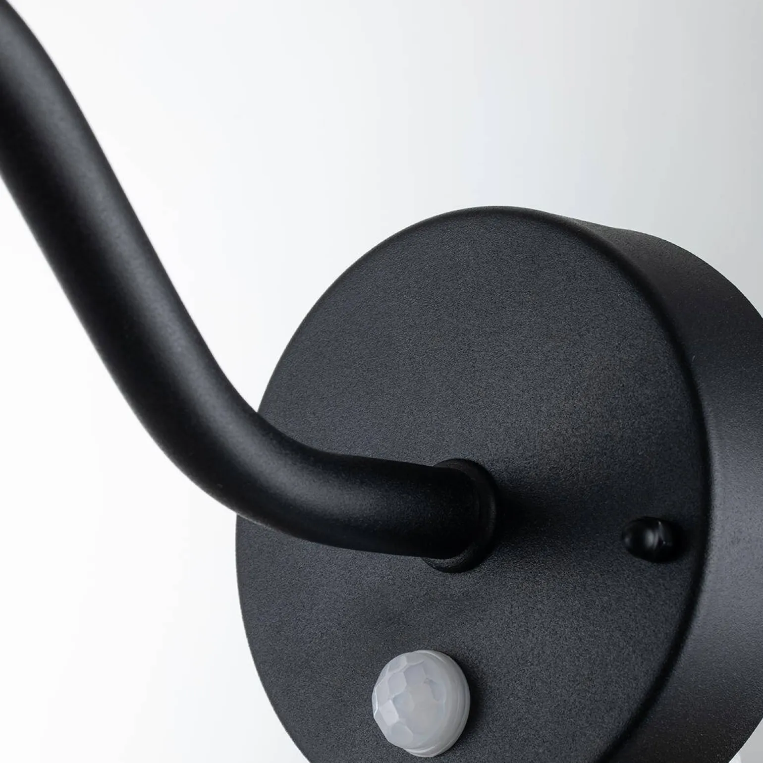 Kinkiet zewnętrzny z czujnikiem ruchu Klampenborg (KLAMPENBORG-PIR-BK) - Elstead Lighting