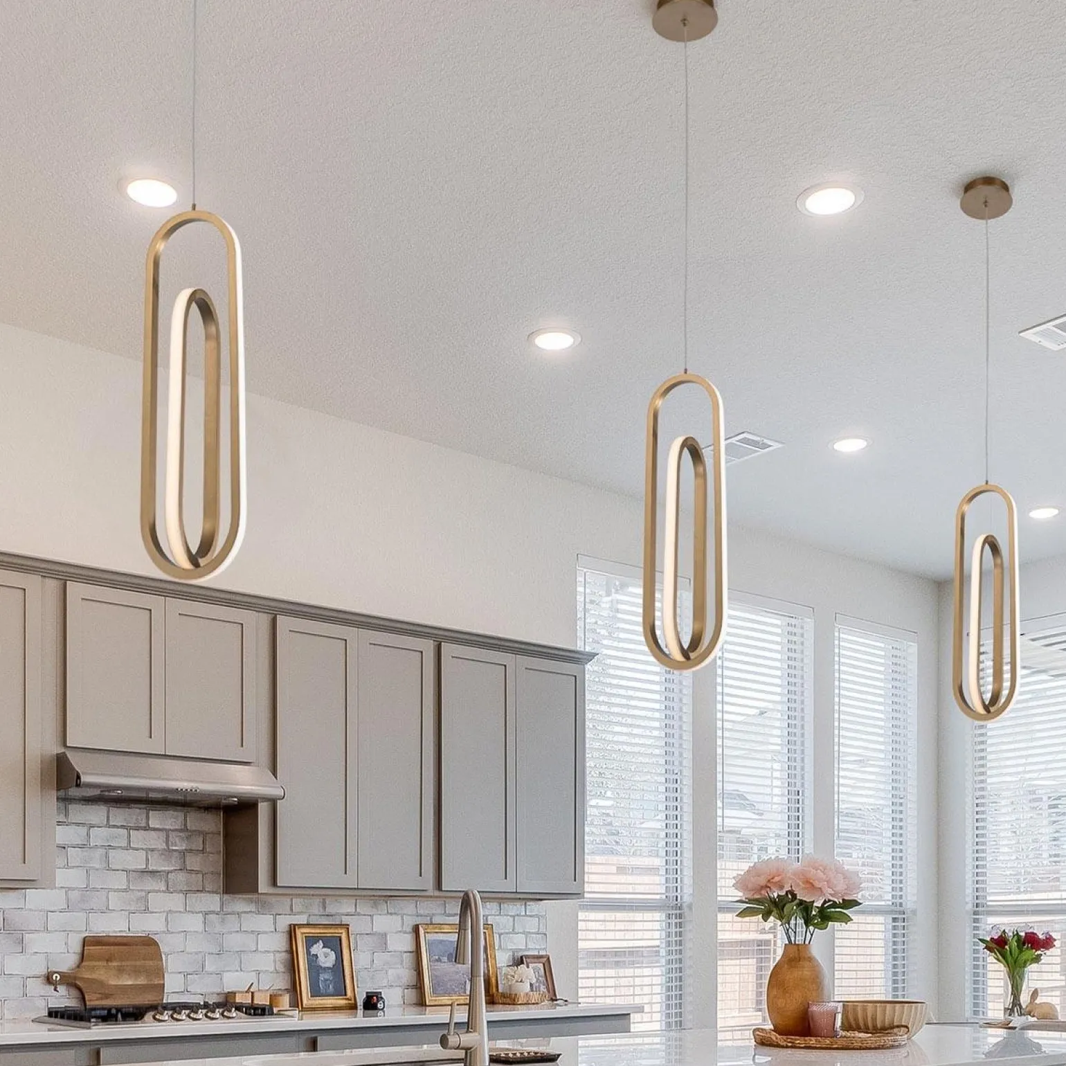 Lampa wisząca Demark - Szczotkowane złoto (QN-DEMARK-1P-BG) - Quintiesse