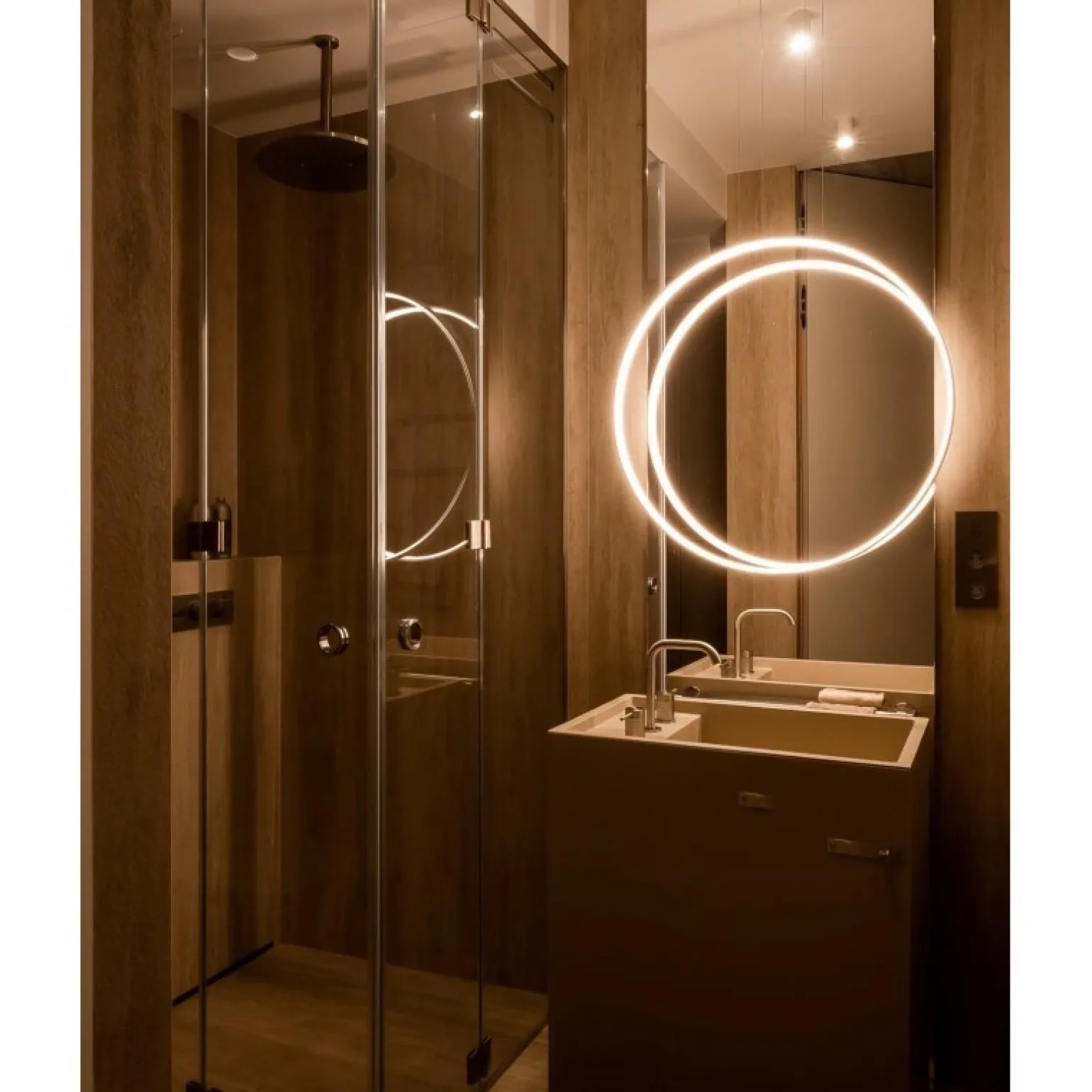 Lampa Wisząca Echo Vertical 90 Kol. Jasny Złoty 4000 - Ramko