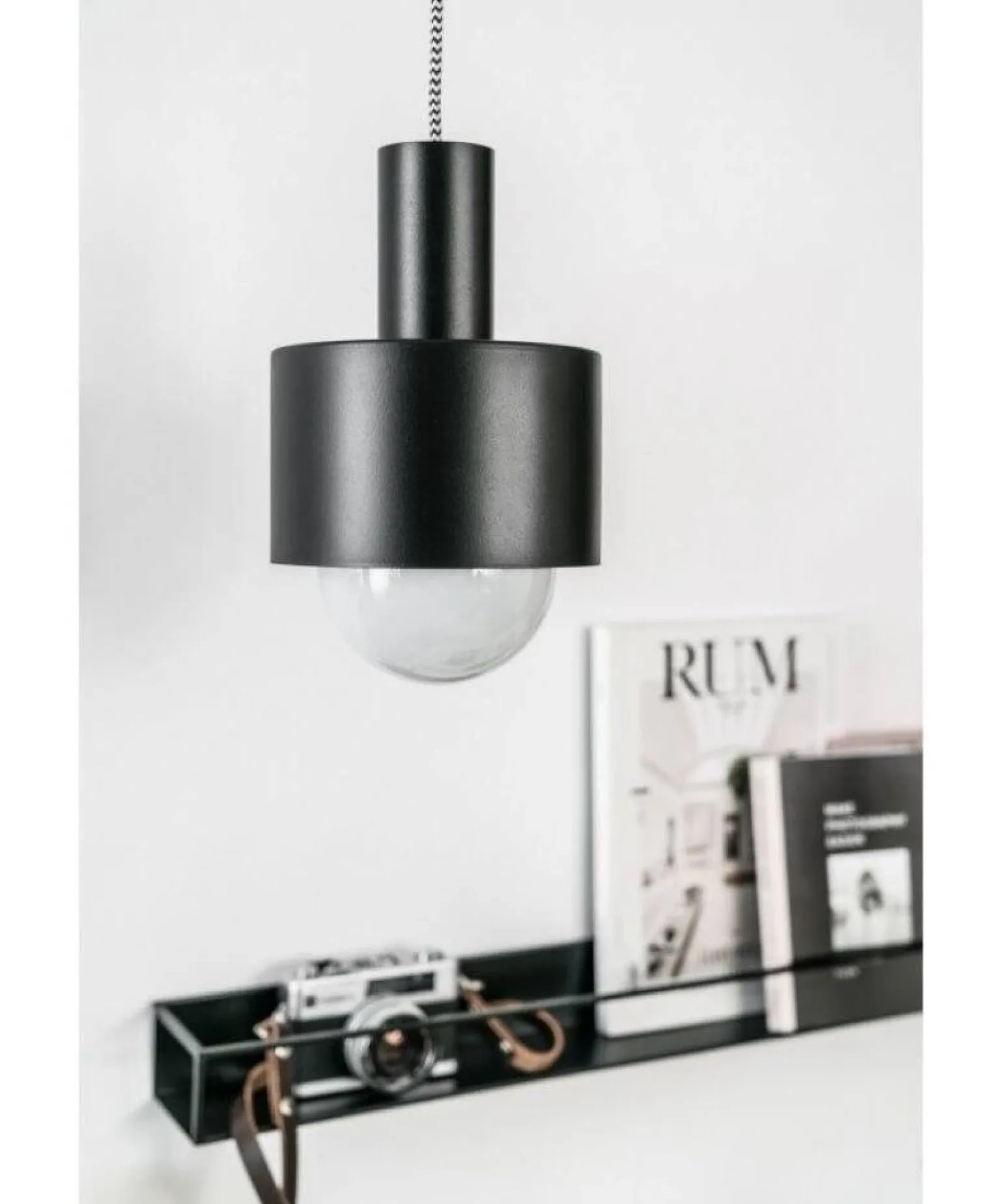 Lampa wisząca Enkel 1 z oplotem poliestrowym czarnym (EN1122P0) - Ummo