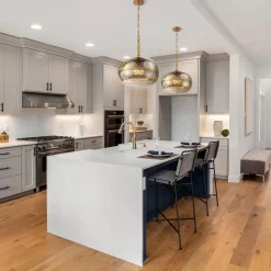 Lampa wisząca Nottingham - 3 źródła światła - Antyczny mosiądz (QN-NOTTINGHAM-3P-AB) - Quintiesse