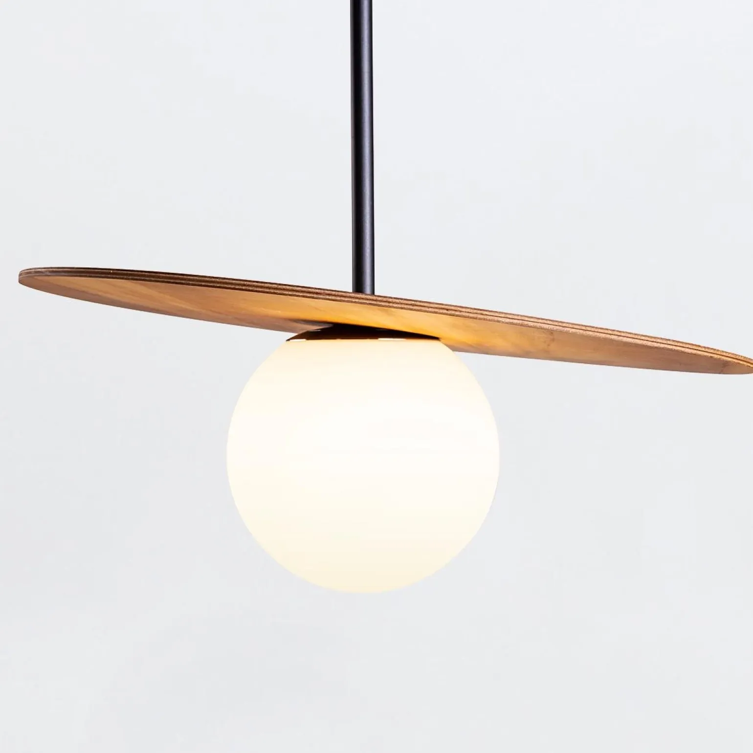 Lampa wisząca Orbit (QN-ORBIT-P-M-TEAK) - Quintiesse