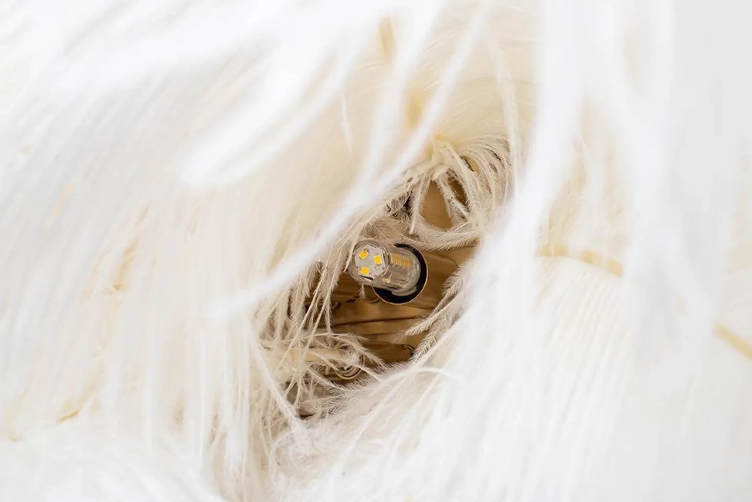 Lampa wisząca TIFFANY 135 biała mosiądz / naturalne pióra (JD0019.WHITE) - King Home