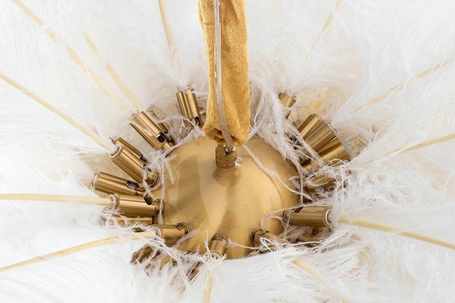 Lampa wisząca TIFFANY 135 biała mosiądz / naturalne pióra (JD0019.WHITE) - King Home