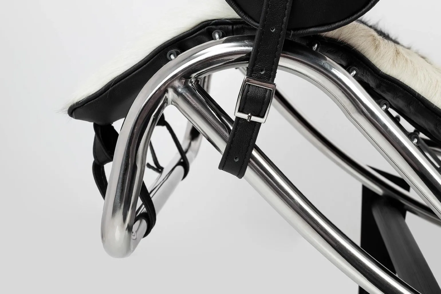 Leżanka DIVANO PONY czarno biała - skóra naturalna, chrom (KH1501100166) - King Home