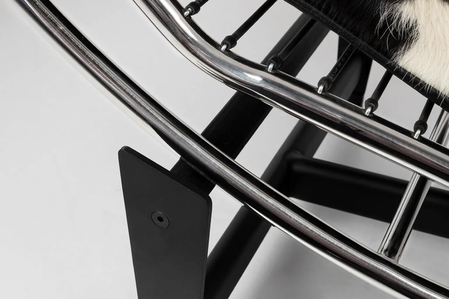 Leżanka DIVANO PONY czarno biała - skóra naturalna, chrom (KH1501100166) - King Home