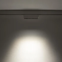 Oprawa do szyny magnetycznej, z regulacją kąta świecenia LVM FOCUS OUT LED 9W (11634) - Nowodvorski