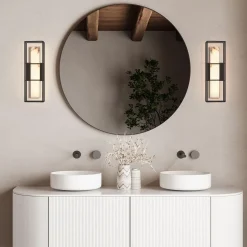 Średni kinkiet Blakley z alabastrowym kloszem Matowa czerń (QN-BLAKLEY-M-BK) - Quintiesse