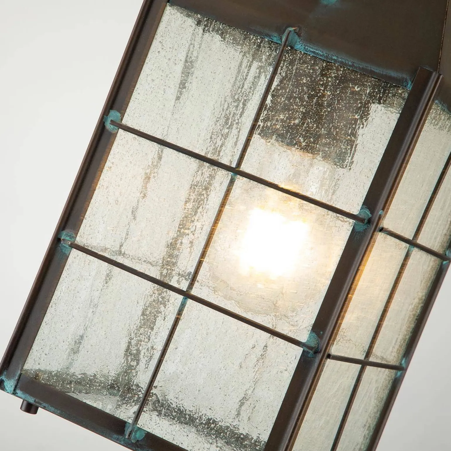 Średnia latarnia wisząca Nantucket - 1 źródło światła (QN-NANTUCKET8-M-AS) - Quintiesse