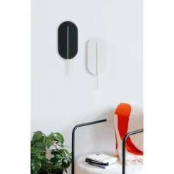 ROKKE czarna lampa ścienna / kinkiet z mosiężnym detalem (RKK22030) - Ummo