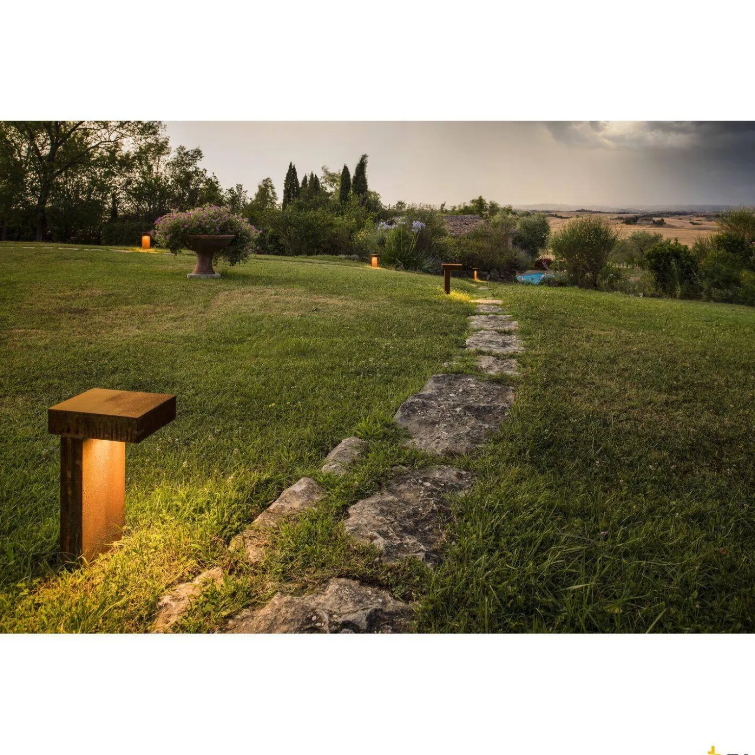 RUSTY PATHLIGHT, lampa podłogowa outdoor, żarówka energooszczędna GX53, IP44, zardzewiałe żelazo, maks. 9W (230090) - SLV