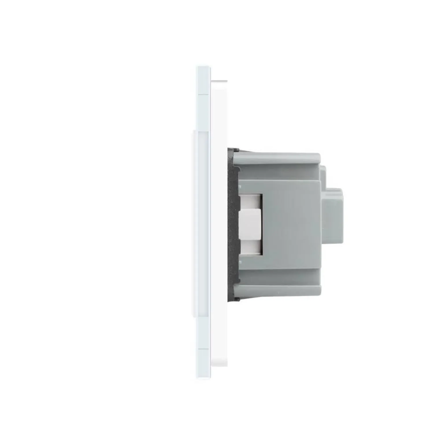 Trzy gniazda elektryczne koloru białego z bolcem 16A - 230V (VL-W03FR-61) LIVOLO