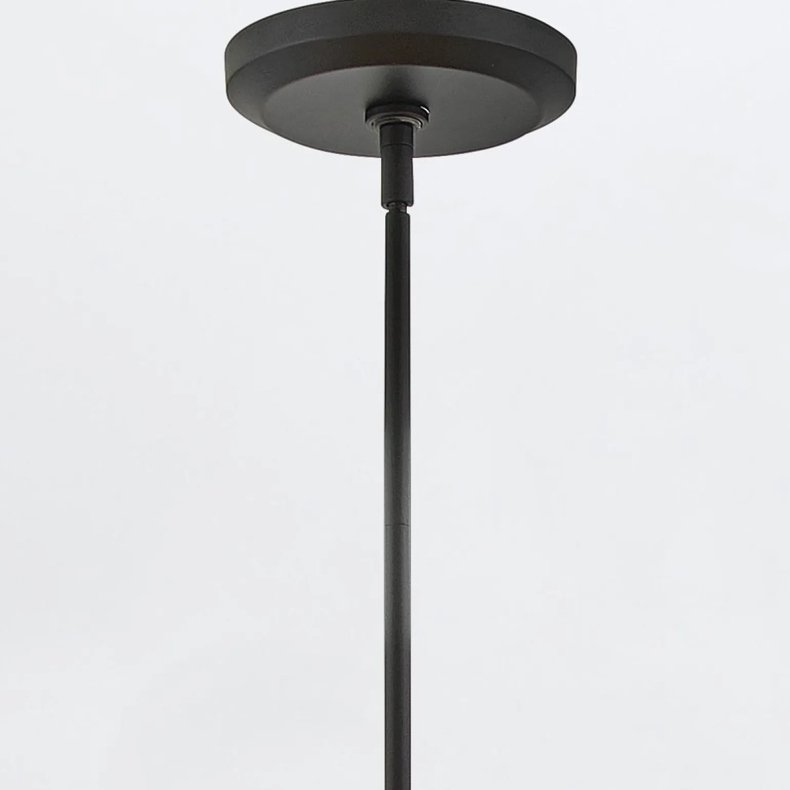 Żyrandol z rattanu Luca - 10 źródeł światła - karmelowy beż (QN-LUCA-10P-BK-CAM) - Quintiesse